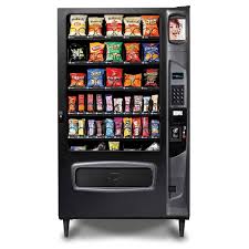 Snack vending machine
